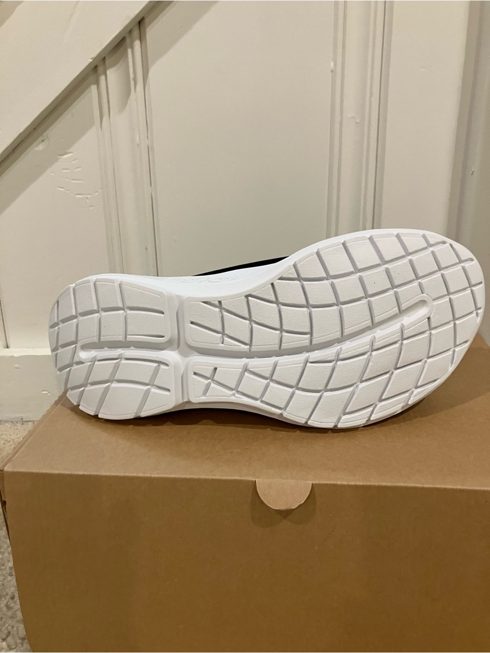 OOFOS Women’s OOmg Sport Slip-On in size 11 - Picture 6 of 7